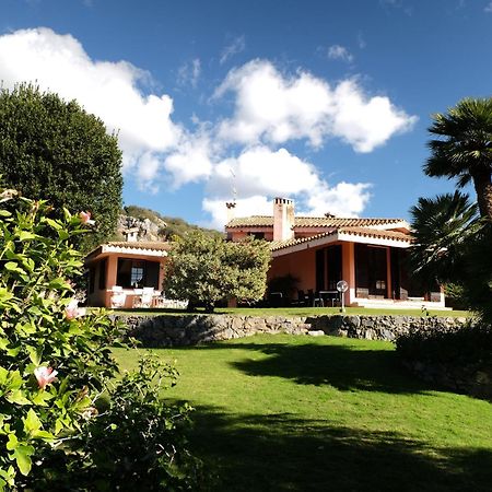A Casa Di Angela B&B Carbonia Bagian luar foto