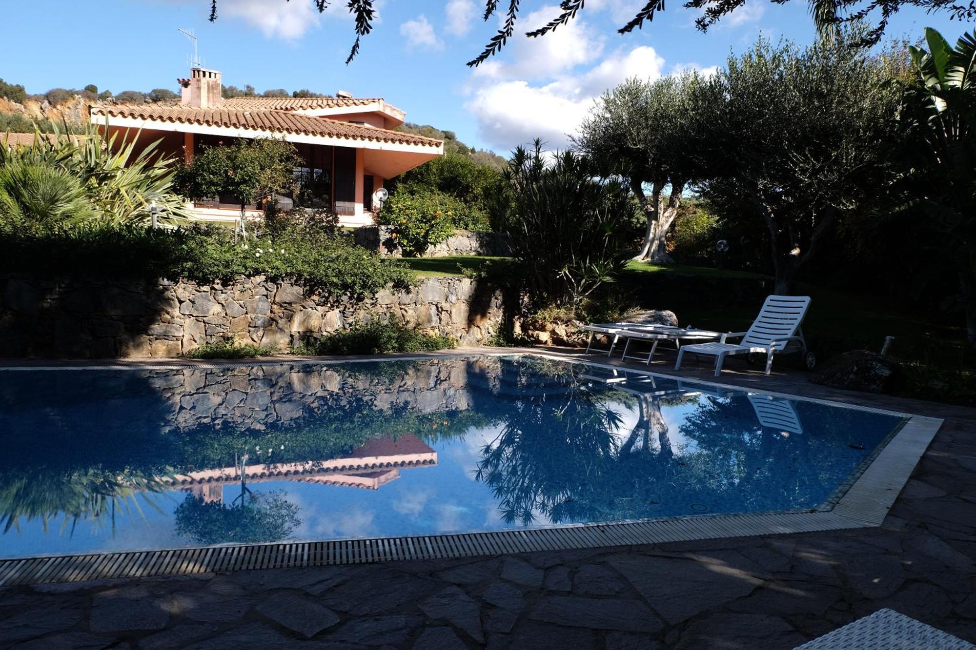 A Casa Di Angela B&B Carbonia Bagian luar foto